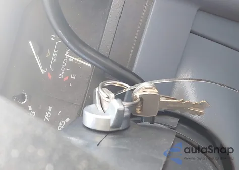 1992 Ford Ranger z USA, uszkodzony, nr VIN 1FTCR10U2NUA46053